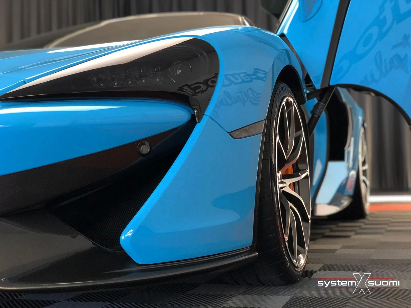 McLaren – Katse yksityiskohtiin.